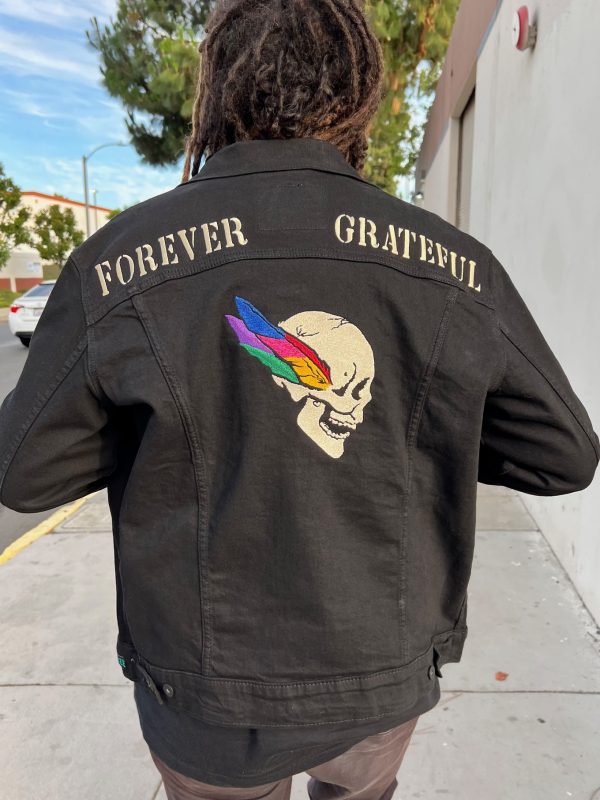 'Feathered Skull Levi's Forever Grateful Trucker