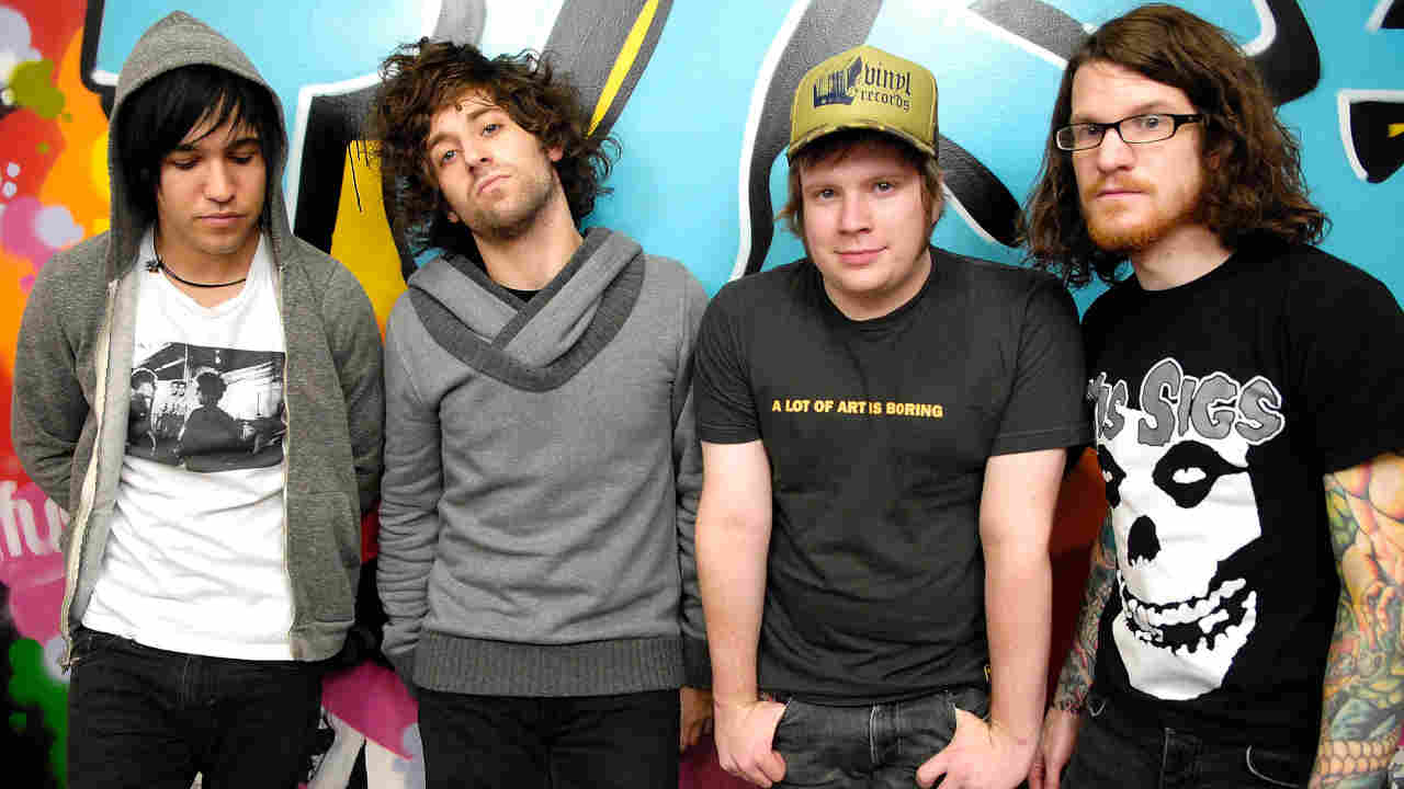 Fall Out Boy posing for a photograph in 2007