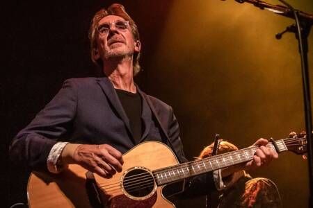 “We have an identity crisis. People say, ‘I knew every one of those songs, but I had no idea they were yours’”: Mike + The Mechanics’ history is a bit more rock’n’roll than Genesis’