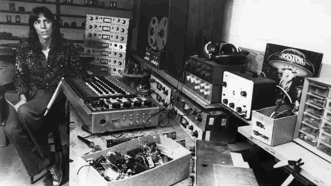 Boston’s Tom Scholz in his home studio in 1977