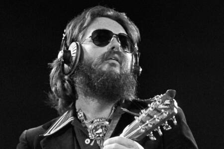 Dash Crofts, Singer-Guitarist in Soft-Rock Duo Seals and Crofts, Dies at 85