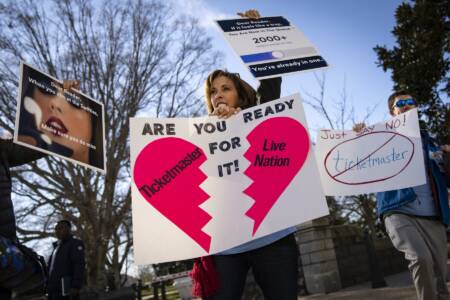 ‘Sweetheart Deal’: Lawmakers Slam Live Nation’s DOJ Settlement & Urge Ticketmaster Breakup