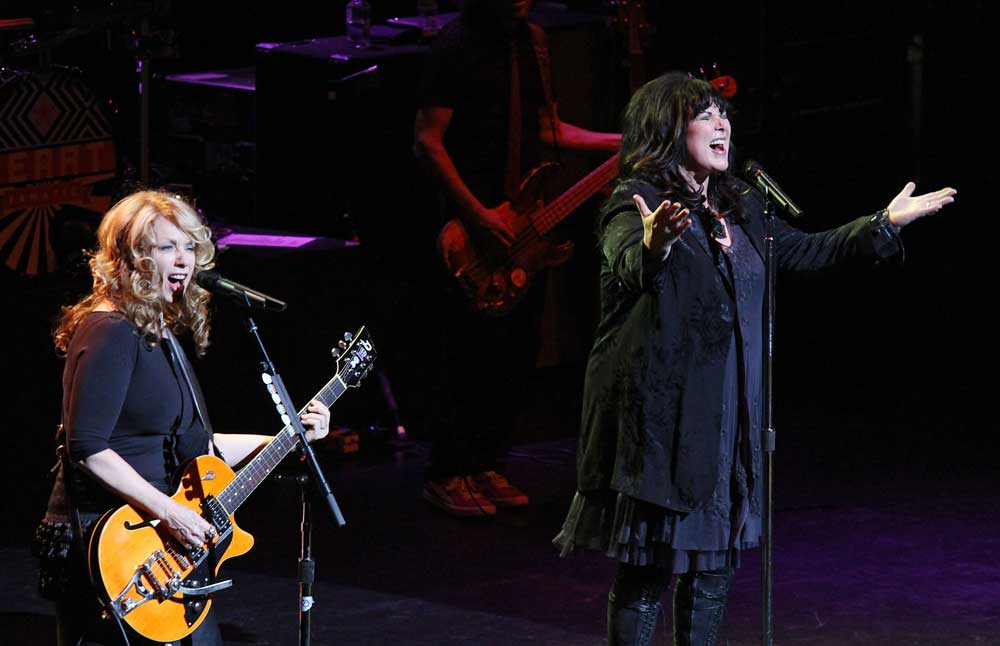 Ann and Nancy Wilson onstage at the Beacon Theatre, New York