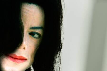 Netflix to Revisit Michael Jackson’s Child Sex Abuse Trial in Docuseries