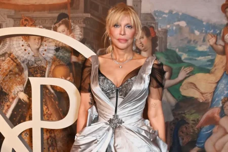 Courtney Love Recounts 2019 Health Scare: “They Told Me I Was Going To Die”