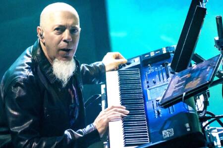 “At times I’ve taken the band something I consider to be a really heavy riff, and they’ve said, ‘That sounds likeBilly Joelto us!’ I have to be careful how I present my ideas”: How misfit Jordan Rudess found his space in Dream Theater