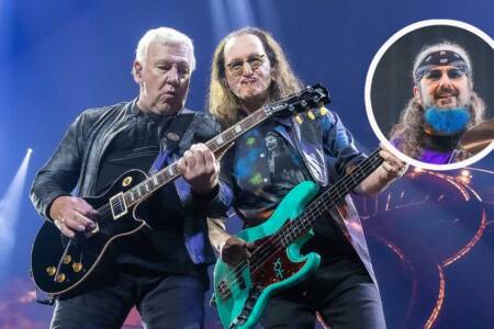 Mike Portnoy has filed his review of Rush’s Fifty Something tour. “Was able to spend some time with the Queen before the show!”