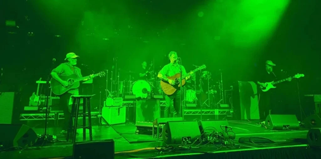Califone’s Tim Rutili Joins Modest Mouse In Chicago 1 modest mouse tim rutili chicago 1480x832 1