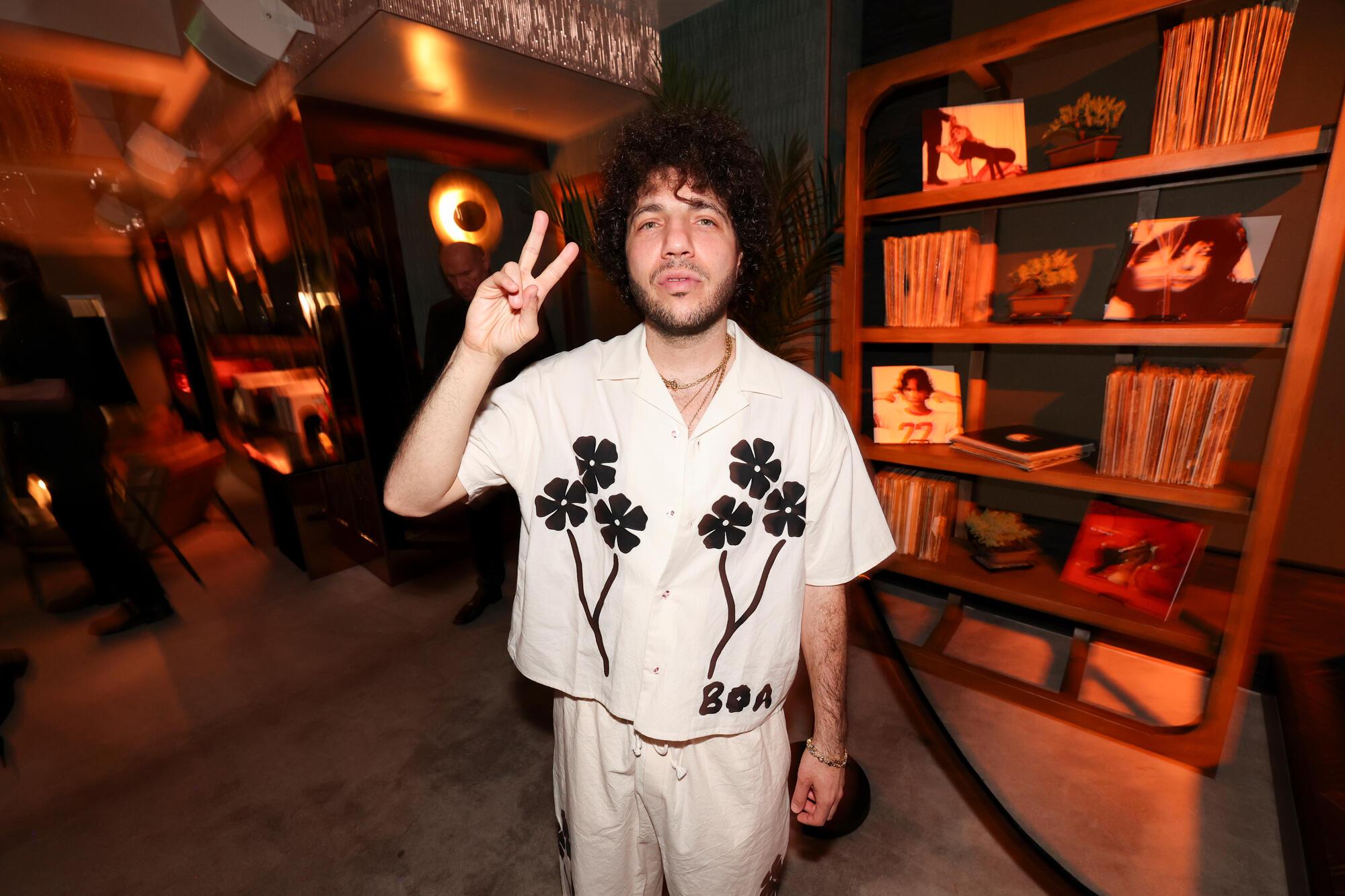 Benny Blanco Reveals What Helped Him Win Over Selena Gomez: ‘I Didn’t Use, Like, Black Magic’ 3 image