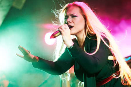 Symphonic metal vocalist Amanda Somerville diagnosed with “malignant and aggressive brain tumour”