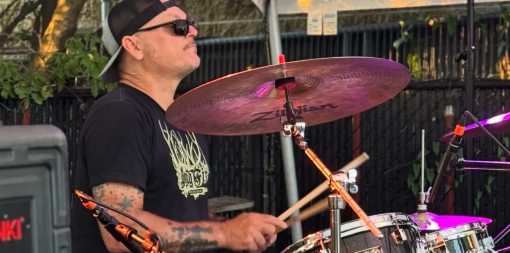 tommy benedetti live 1480x832 1