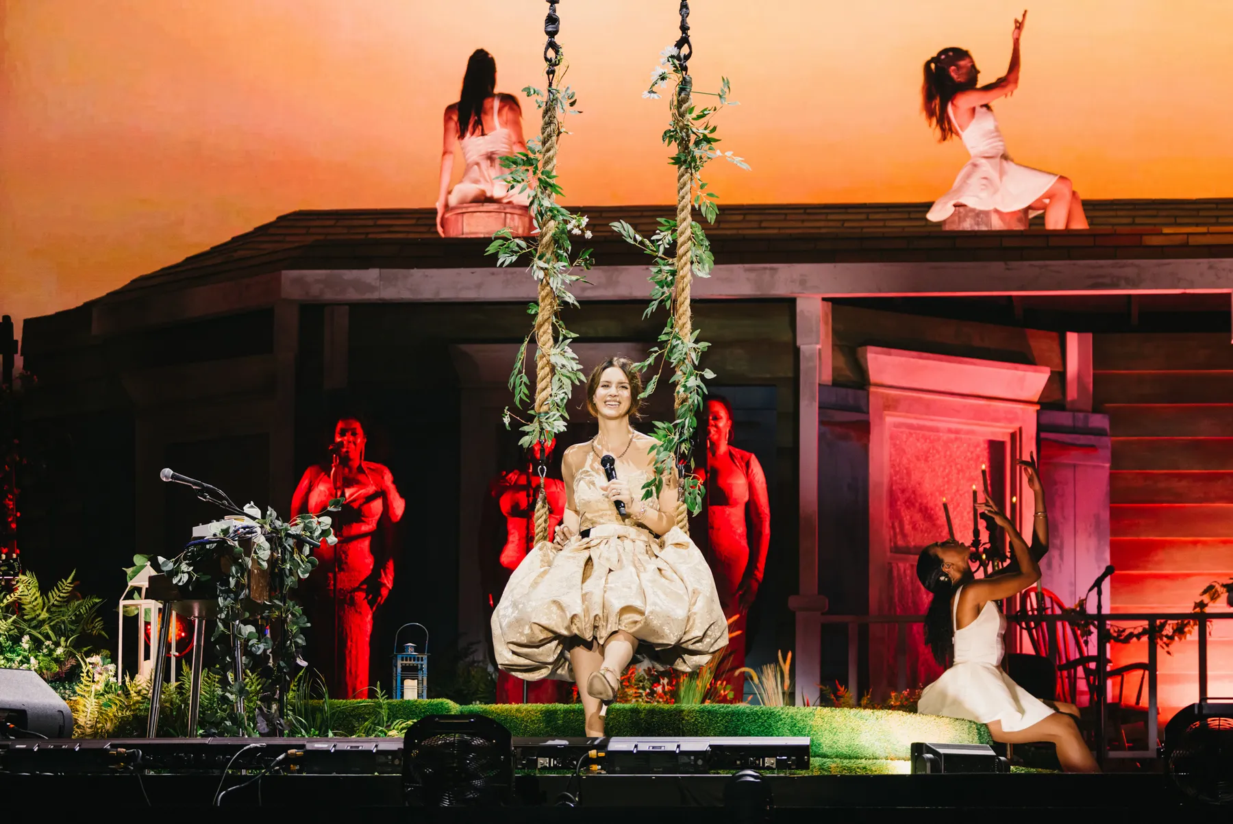 How Singapore’s F1 Grand Prix Became The ‘Coachella of Asia’ 10 Lana Del Rey performs at the Formula 1 Singapore Airlines Singapore Grand Prix 2026.