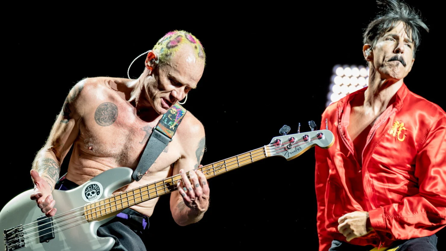 red hot chili peppers 2022 rose 001 1480x832 1