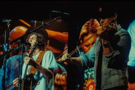 Zac Brown Band Taps Fiddler’s Son For ‘Don’t Look Back In Anger’ Debut