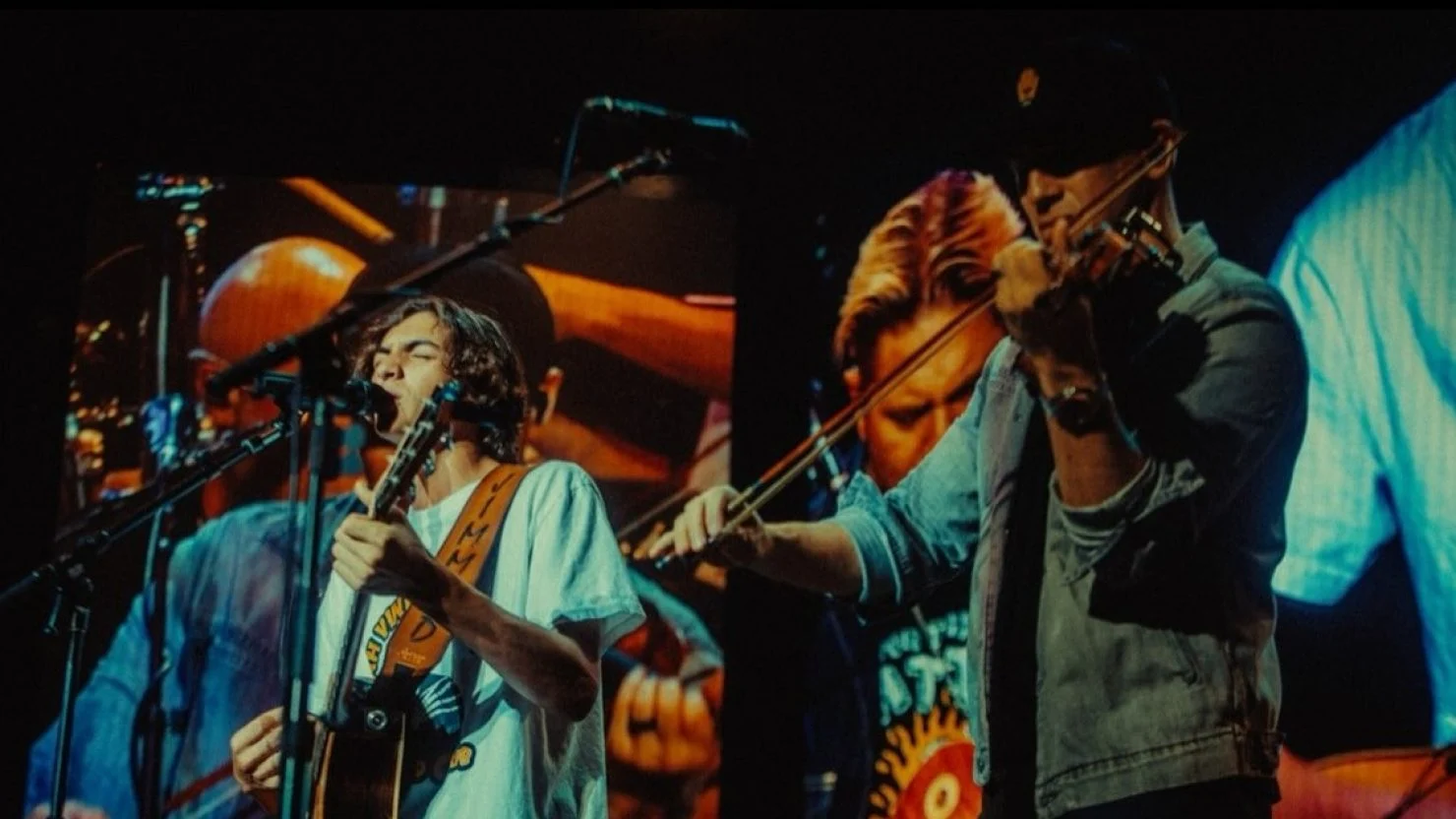 zac brown band james jimmy de martini greenville 1200x632 1 1480x832 1