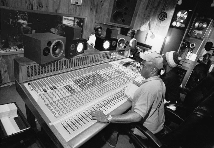 classic4btuffgongcont-ddlnNO9qJbr7pToKkZZGyLeLM3FB5txU