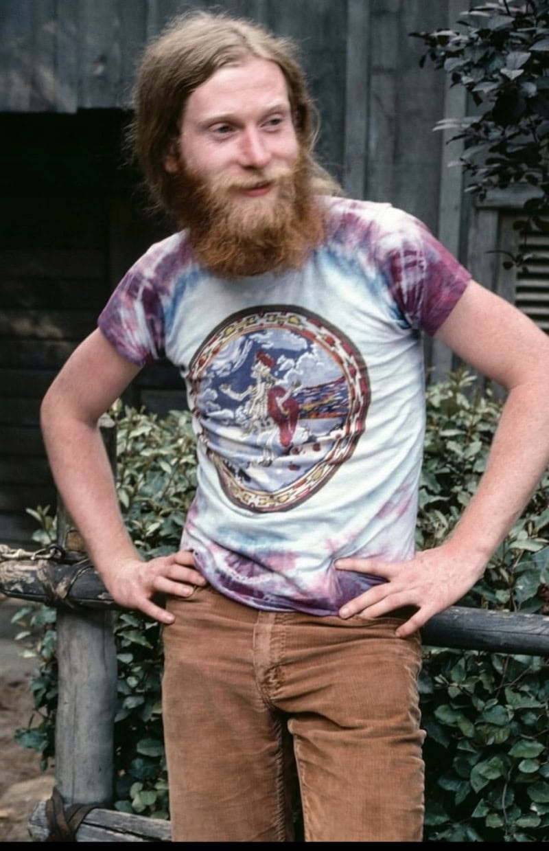 ed-donahue-tie-die-artist