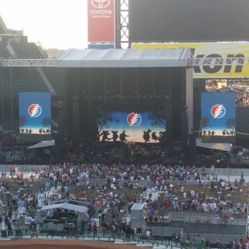 dead-co-citi-field