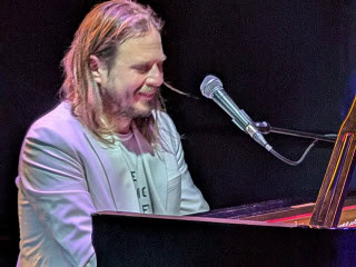 inbound8987498813673516479